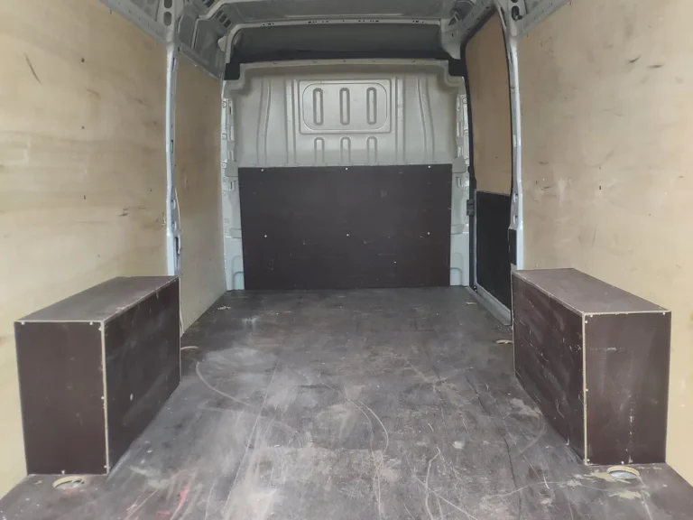 MB 09-ZVA Tovorni L4H2, Fiat Ducato, Prtljaznik