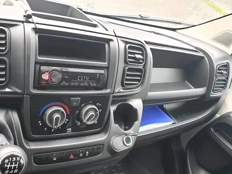 MB 46-NGE Tovorni L3H2, Fiat Ducato-armaturka 2